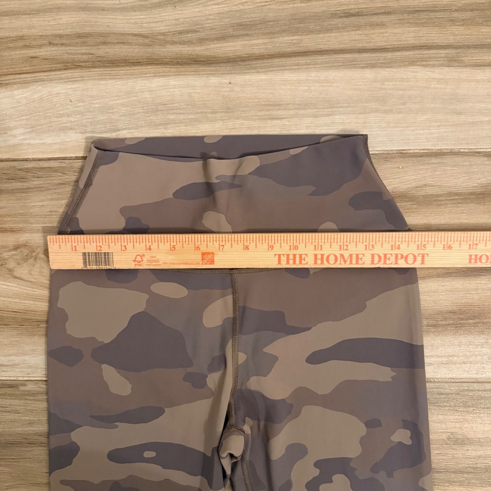 Alo Yoga High-Waist Vapor Leggings Dusk Camo Brown Purple Size Medium Activewear - Picture 6 of 6